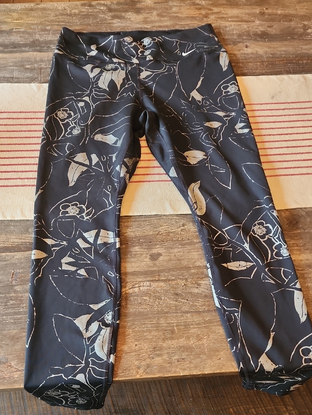 Nike Black Leggings with Cream Leaf Print